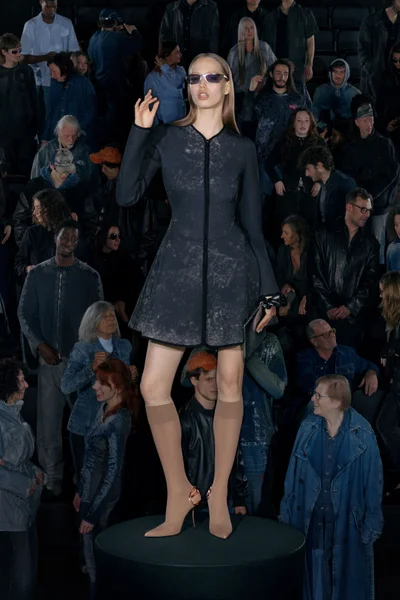 Look 5